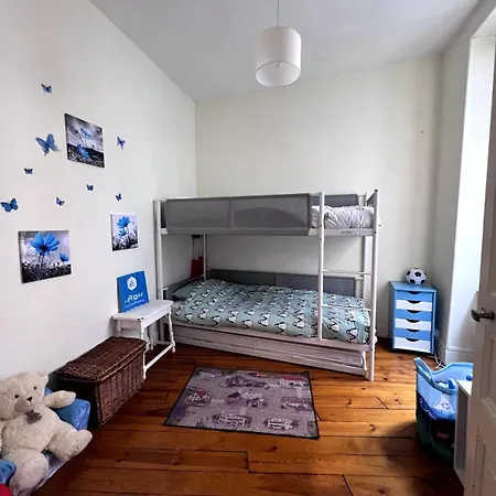Authentic House * Ardes